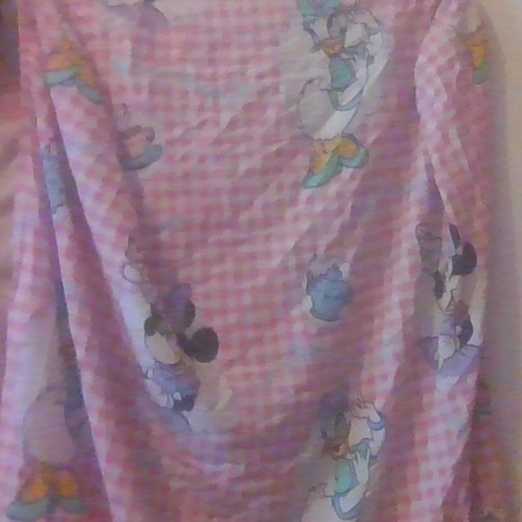 Minnie mouse and daisy duck twin bed sheet! - Picture 2 of 2